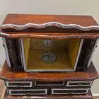 دولاب اكسسوارات نسائي قديم