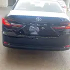 كامريE 2025 اسود اصفار سعودي صادر لوحات ب109.000 ريال