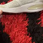 حذاء نسائي جديد لم يستعمل.