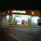 بقالة مع أغراضها بالكامل للبيع