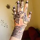 henna hand 100 SAR
