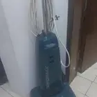 مكنسة كهربائية