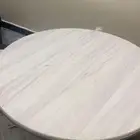كنب وطاوله مع اربع خدمات