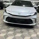 تويوتا كامري E استاندر 2025 بنزين سعودي. عداد 27 الف كيلو