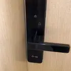 قفل ذكي حائز على مواصفات عالية الجودة يتوفر ضمان