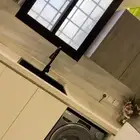 شقه مؤثثه للايجار بالمهديه ثلاث غرف وصاله ومطبخ ودورتين مياه