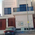 للبيع شقين متقابله برمال الواحه