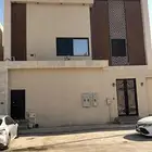 شقه في فيلا بحي العارض الرياض