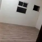 للايجار شقة علوية بحي الخزامى شارع بيروت