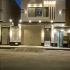 فيلا شقتين للايجار دور وملحق5_3غرف_ حي الرحمانية امام الممشى