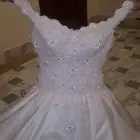 فستان زفاف عروسة ابيض