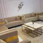 كنب نظيف وستاره وطاوله