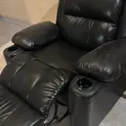 كرسي استرخاء للبيع وجلابيه وجاكيت