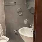 شقة للايجار و ملحق مع السطح