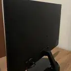 شاشة تلفزيون وكيبورد