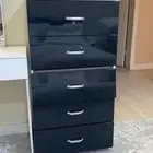 غرفة نوم بدون دولاب