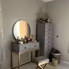 غرفة نوم بحالة ممتازة شبه جديدة