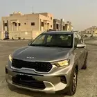 كيا سونيت رمادي فاتح