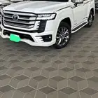 لاندكروزر 2024 VXR بنزين شبه الجديد للبيع