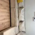 بيع كنب مع أربعه كراسي لطاولة الطعام