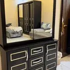 خزانة وتسريحة للبيع