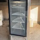 اغرض محل حلويات كامله ومن اجود انواع الخشب والثلاجات