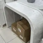 طاوله وحده استقبال للتأجير بسعر مناسب