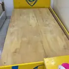 سراير مع طاوله