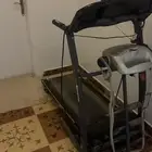 سير كهربائي شغال فقط الشاشه مكسوره البيع 250 للتواصل 055982