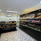 للبيع ثلاجه خضار 2 متر و80 في ارتفاع 2 ونص. السوم 17