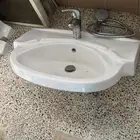 مغاسل رخام مع قزاز نظيفه