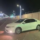 كامري 2014فل كامل فيه رش كبوت لونه ورفرف وحكات بصيطه