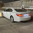 لكزس LSلوحات دبي