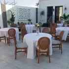 كراسي وطاولات وكوش