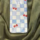 ايفون 14 عادي بلص للبيع   كل شي موجود في الصور و مكسور ورا