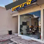 صالون حلاقة للتقبيل