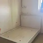 للبيع اسره نوم ورفوف ودواليب وشينكو