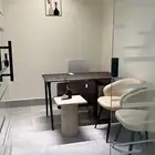 مكاتب مؤثثه للإيجار