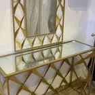 مدخل ذهبي مع مرايا