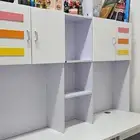 سرير وكمودينه ومكتبه