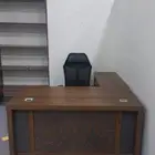 مكاتب للبيع