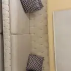 طقم كنب من 4 قطع   طاولة تلفزيون   ومطبخ صغير