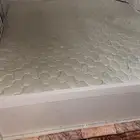 اثاث سرير فقط للبيع مع الدوشق