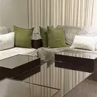 طاولات.