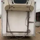 صندوق ثلاجه مع الجهاز