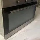 للبيع فرن نظيف جدا  وشغال على الشرط