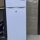 ثلاجه وغساله بحاله ممتازه قيمة كل وحده 200