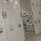 غرفه نوم وكنب وطاوله وسجاده صغيره