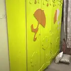 خزانة ملابس مجانا لمن يحتاجها
