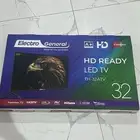 شاشة 32 بوصة